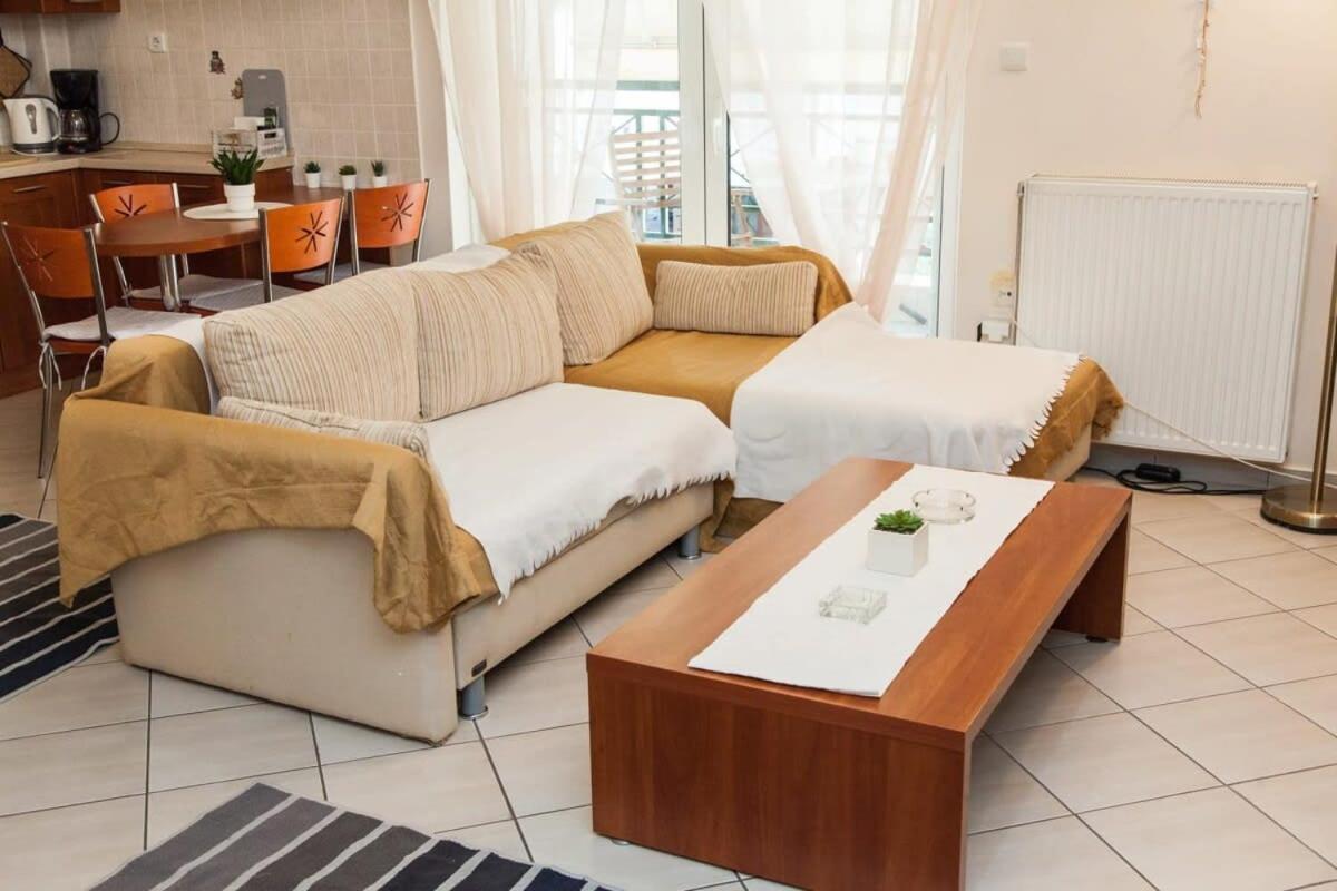 Lovely Apt In Peristeri Atene Esterno foto